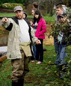 Jason-Meador-kids-in-creek